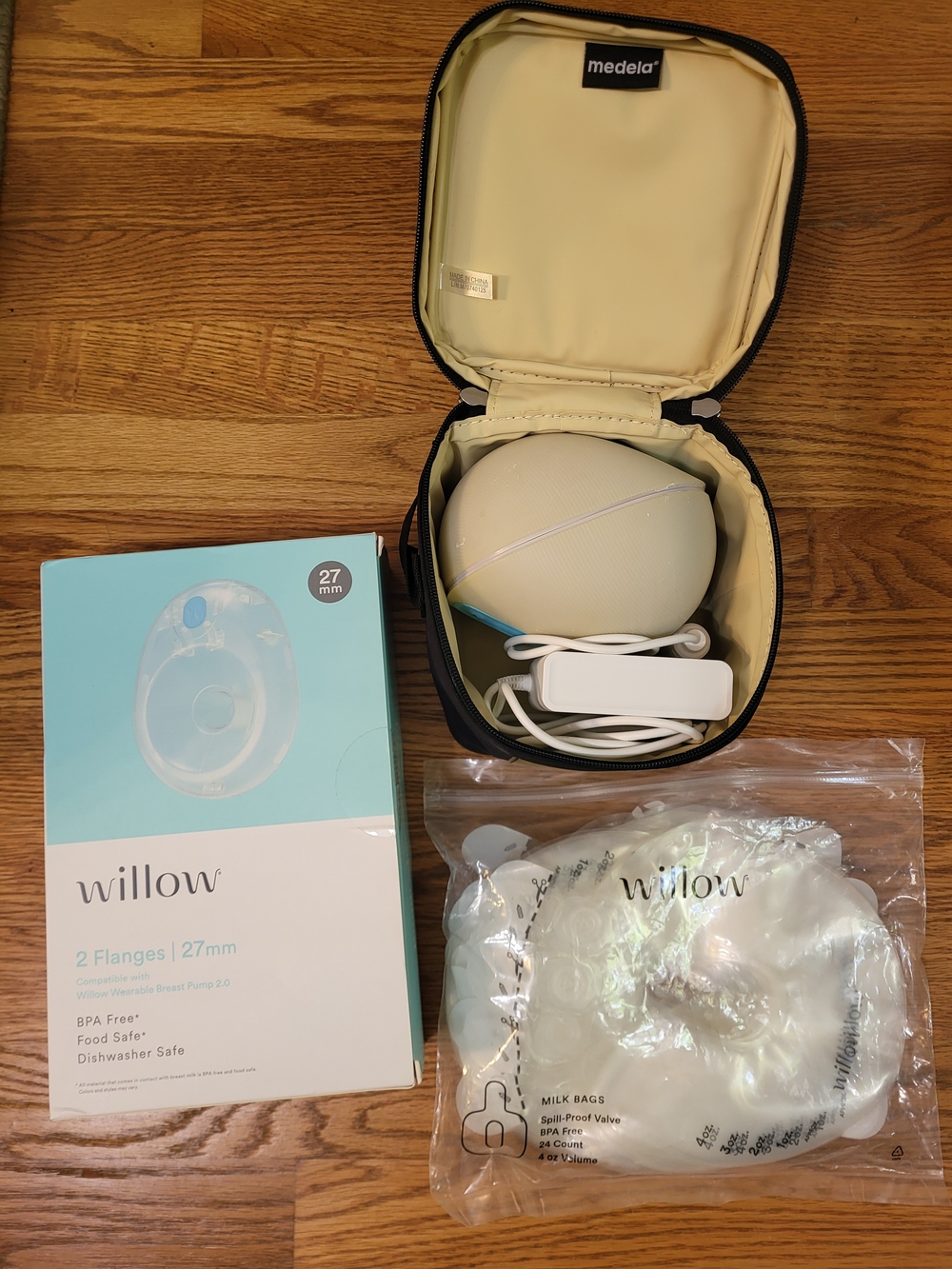 Willow 360 Breast Pump Set with Black Carry Case